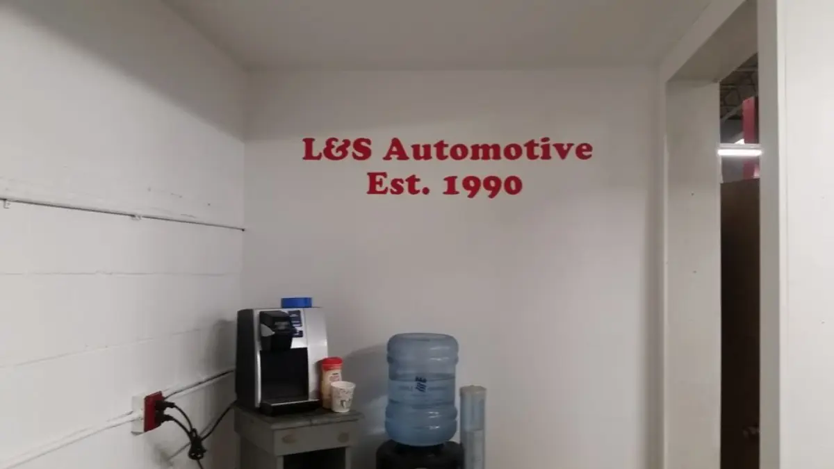 L&S Automotive Repair LLC in Enfield CT