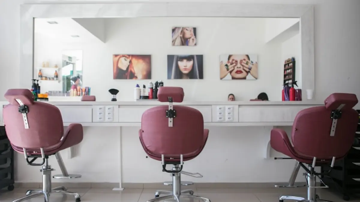 One on One Hair Design in Enfield CT